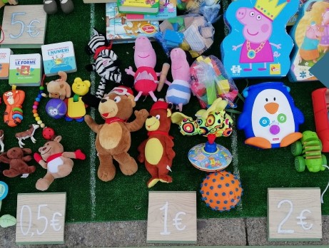 Mercatino delle Pulcette  In Piazza Saffi e Centro storico