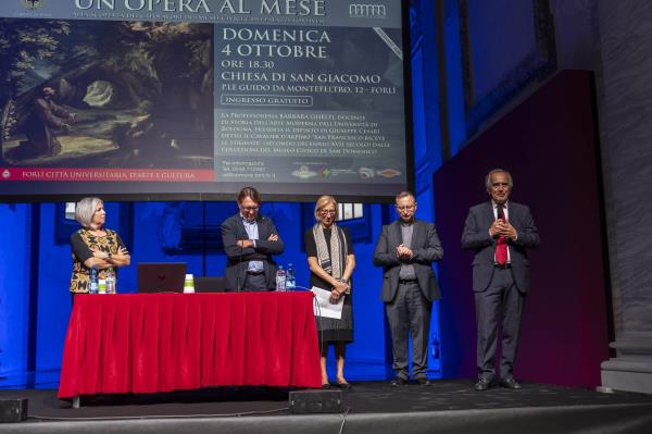 un opera al mese